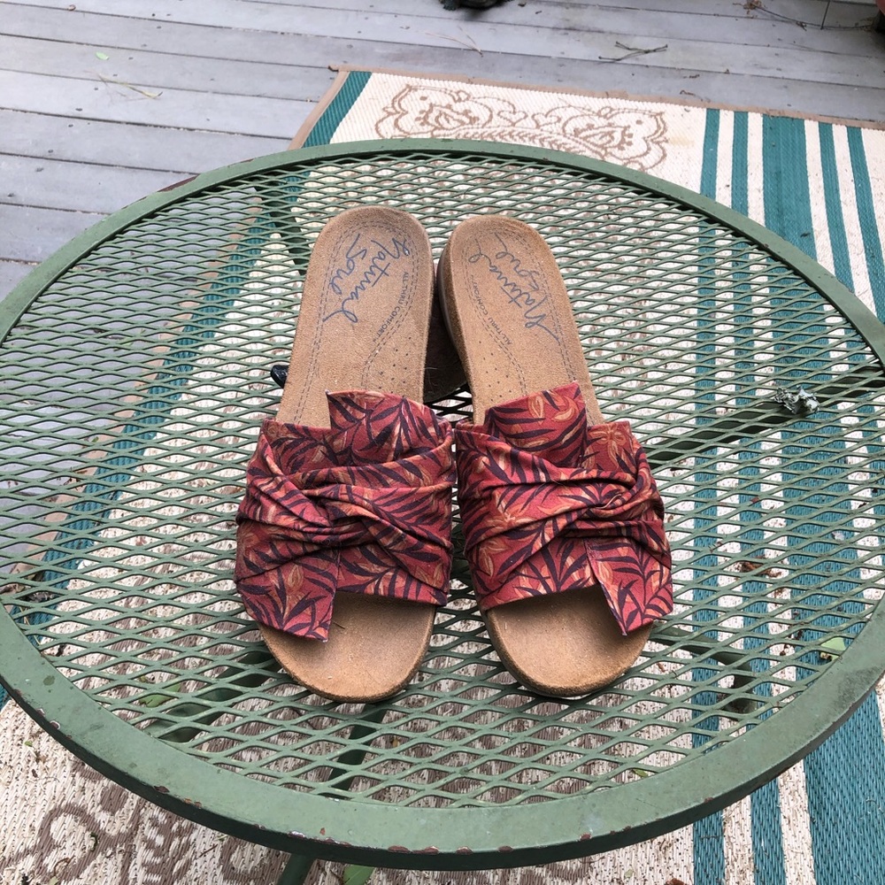 10W-Natural Sole Slides